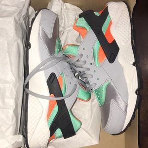 Woman’s Nike Air Huarache